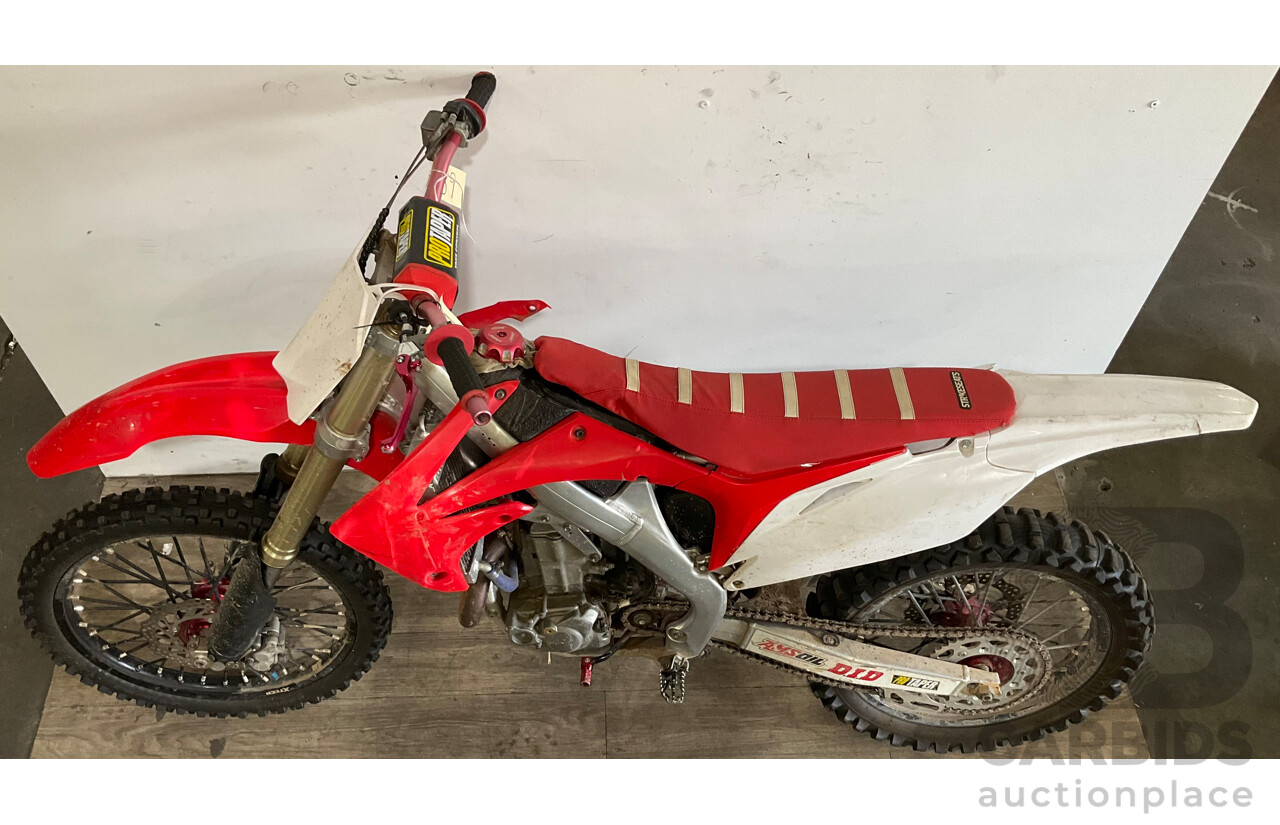 HONDA 450cc Dirt Bike
