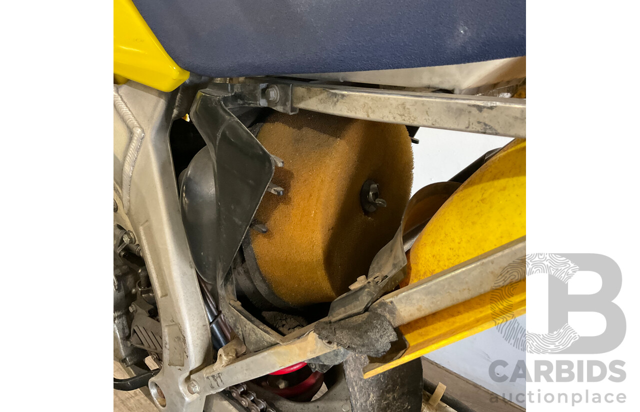 SUZUKI RM-Z Dirt Bike