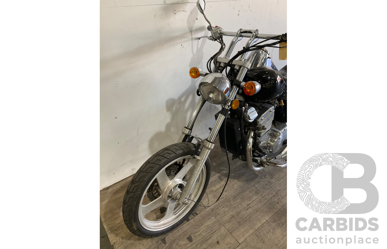 LARO-DADYW 250CC DD250E-9B SERIES 2010 BLACK MOTOR CYCLE