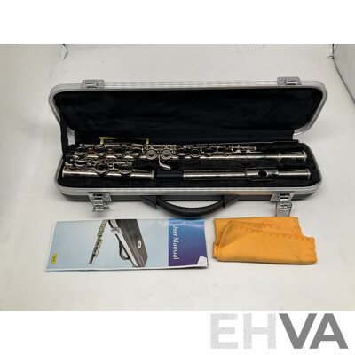 HUXLEY Flute MK109 W/ Hard Case