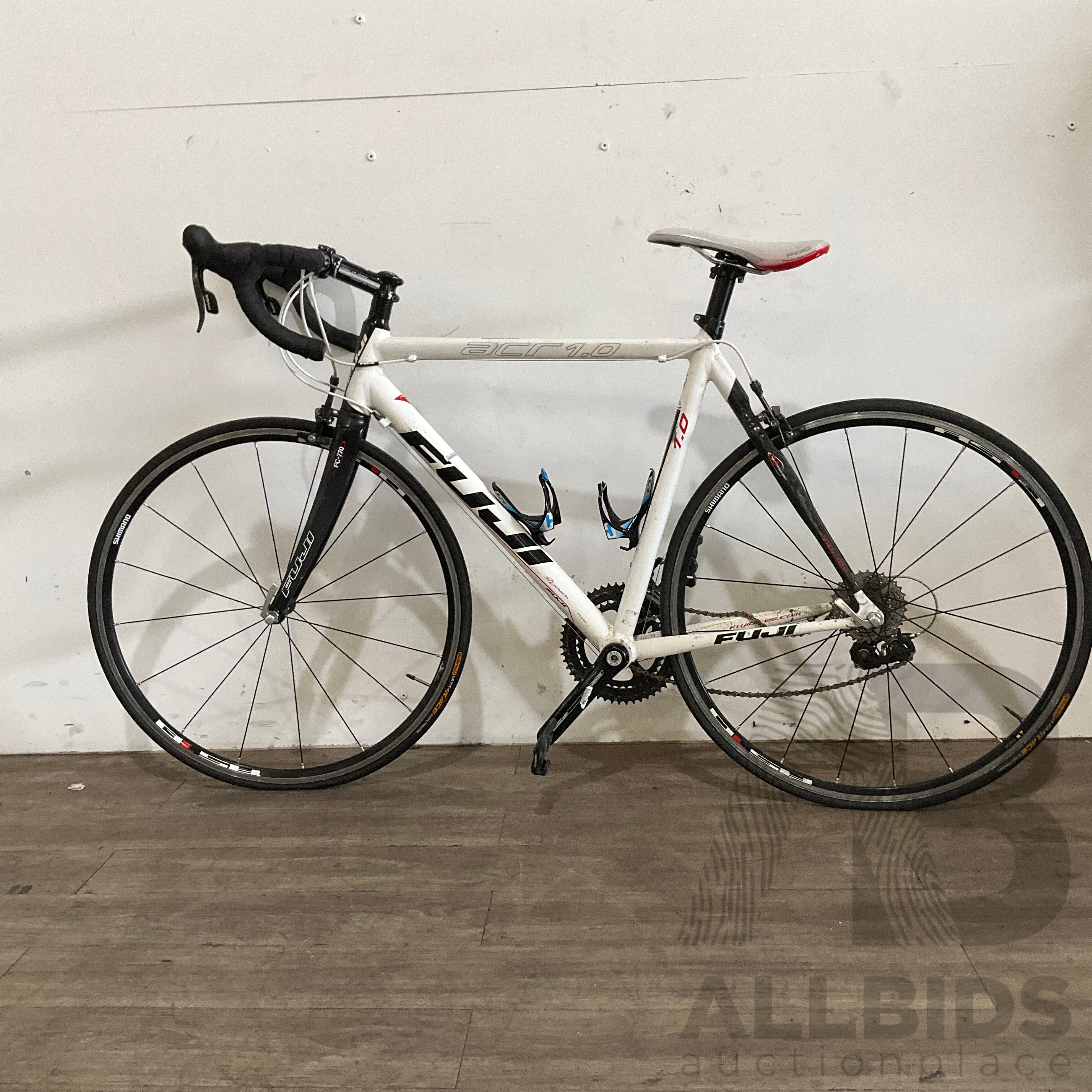 Fuji ACR 1.0 0 Roubaix Road - – Lot 1 | ALLBIDS ROUBAIX ACR1.0