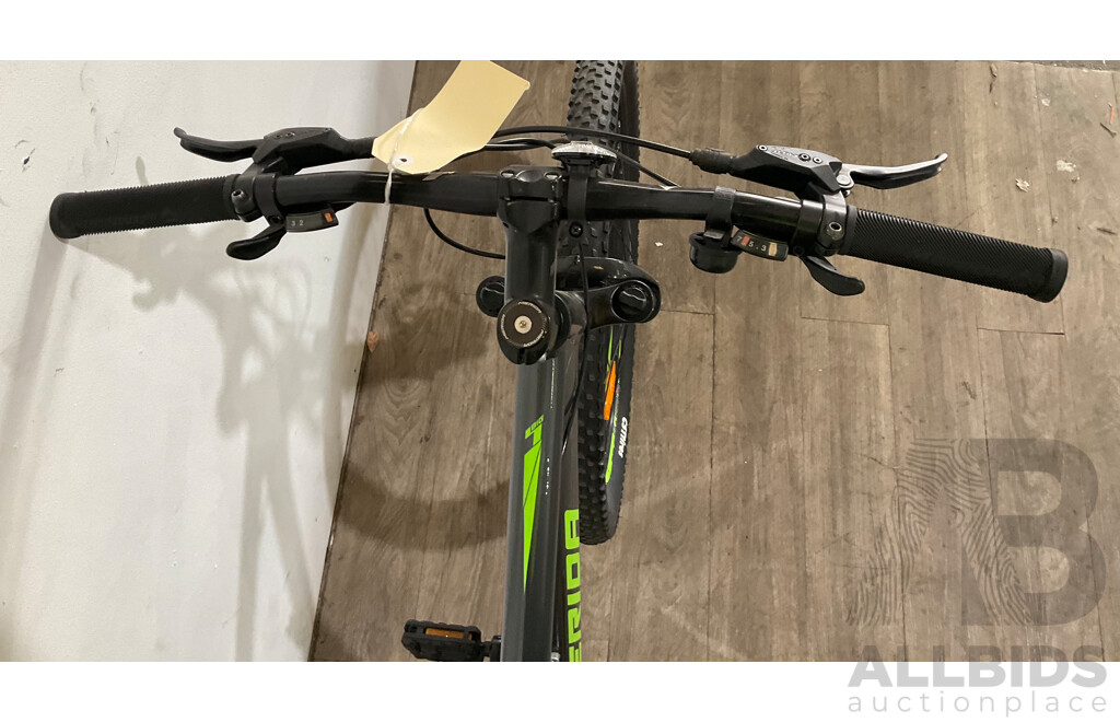MERIDA Big Seven Bike Grey - Estimated ORP $659.00