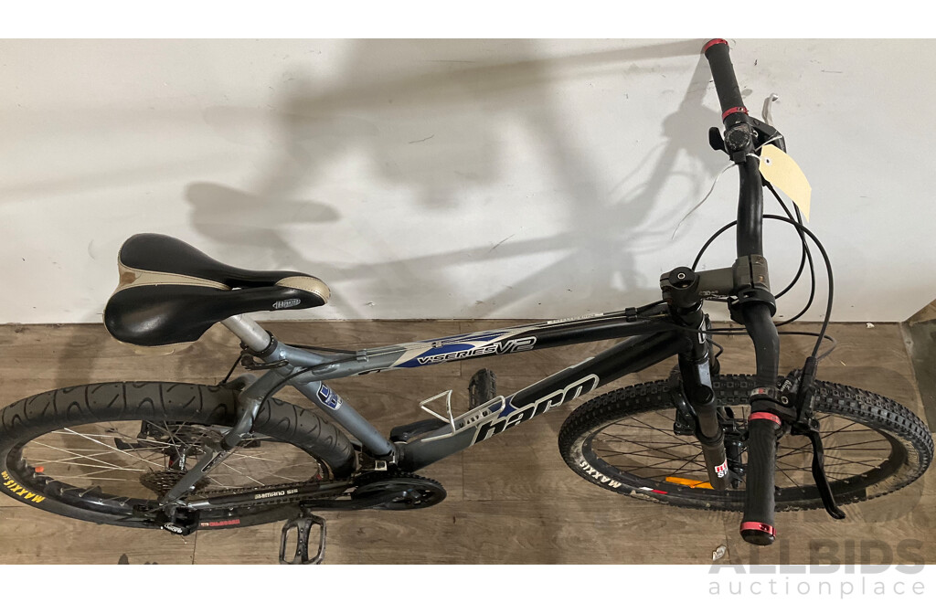 HARO V Series V2 Mountain Bike