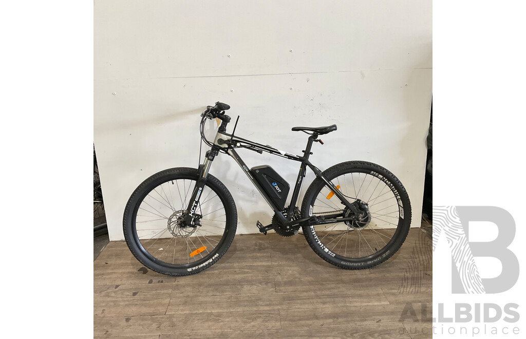 NCM Prague E-MTB 250w 36v 13ah - Estimated ORP $1,499