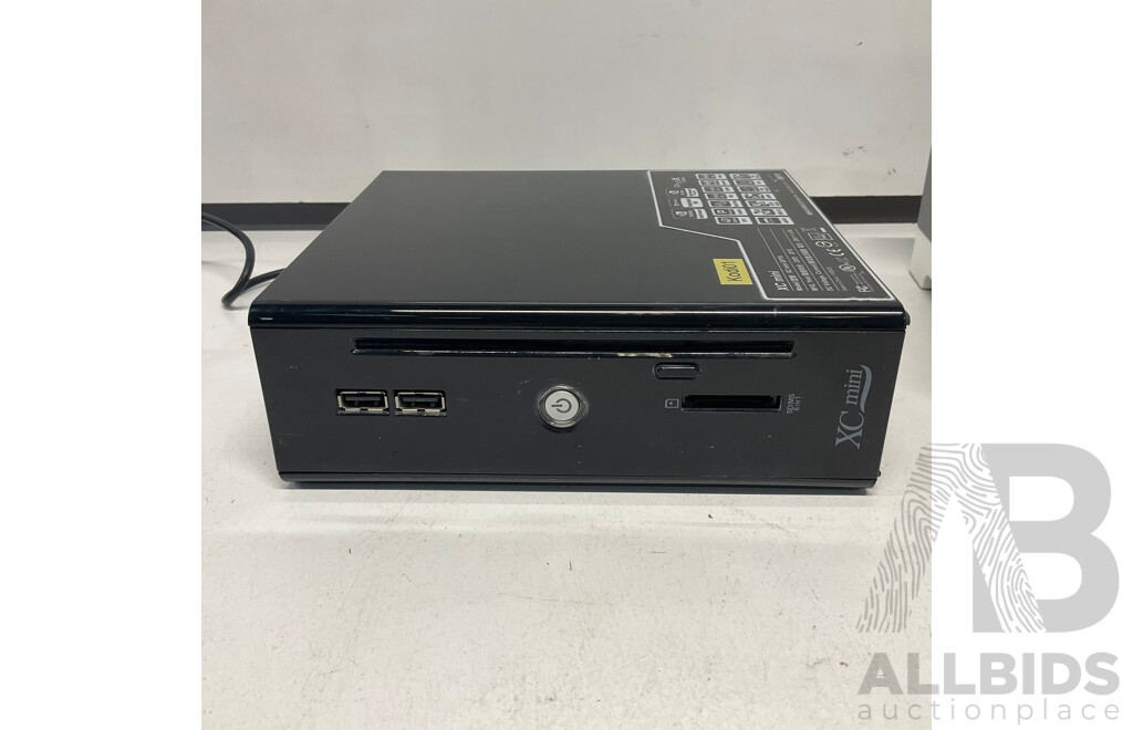 SONOS Connect AMP & XC Mini GP7A & Net Comm Wireless NP507 & MICROSOFT Remote - Lot of 4