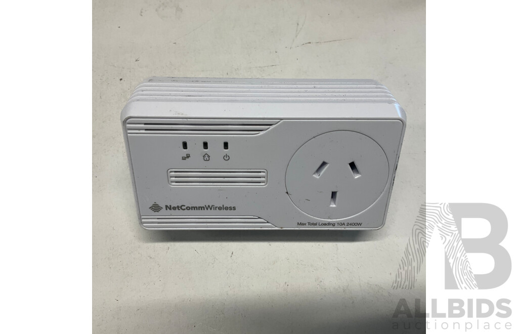 SONOS Connect AMP & XC Mini GP7A & Net Comm Wireless NP507 & MICROSOFT Remote - Lot of 4