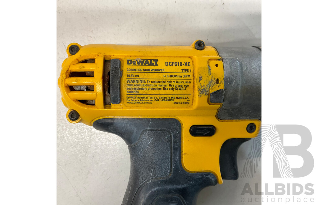 DEWALT DCF610-XE Cordless Screwdriver & Batteries X3 & DCB107-XE Charger - Lot of 5 - Estimated Total ORP $ 329.00