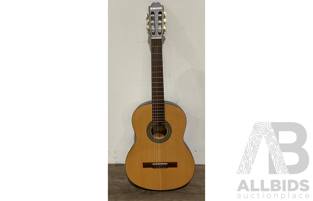 SUZUKI (SCG-75/ST) Acoustic Guitar W/ Soft Case
