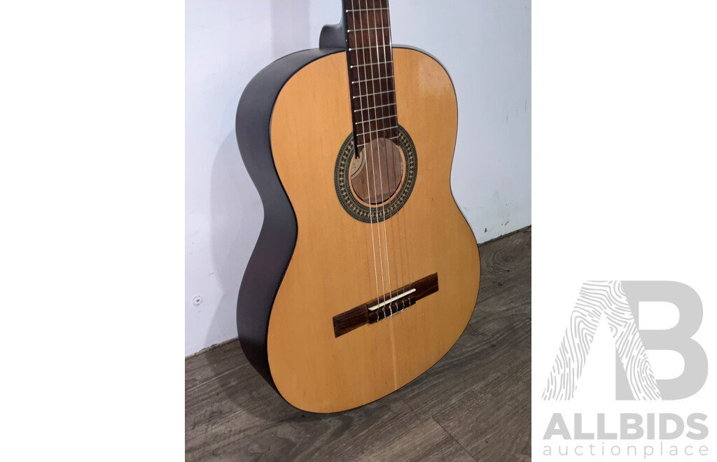 SUZUKI (SCG-75/ST) Acoustic Guitar W/ Soft Case