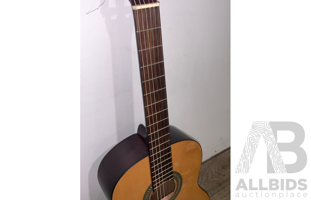 SUZUKI (SCG-75/ST) Acoustic Guitar W/ Soft Case