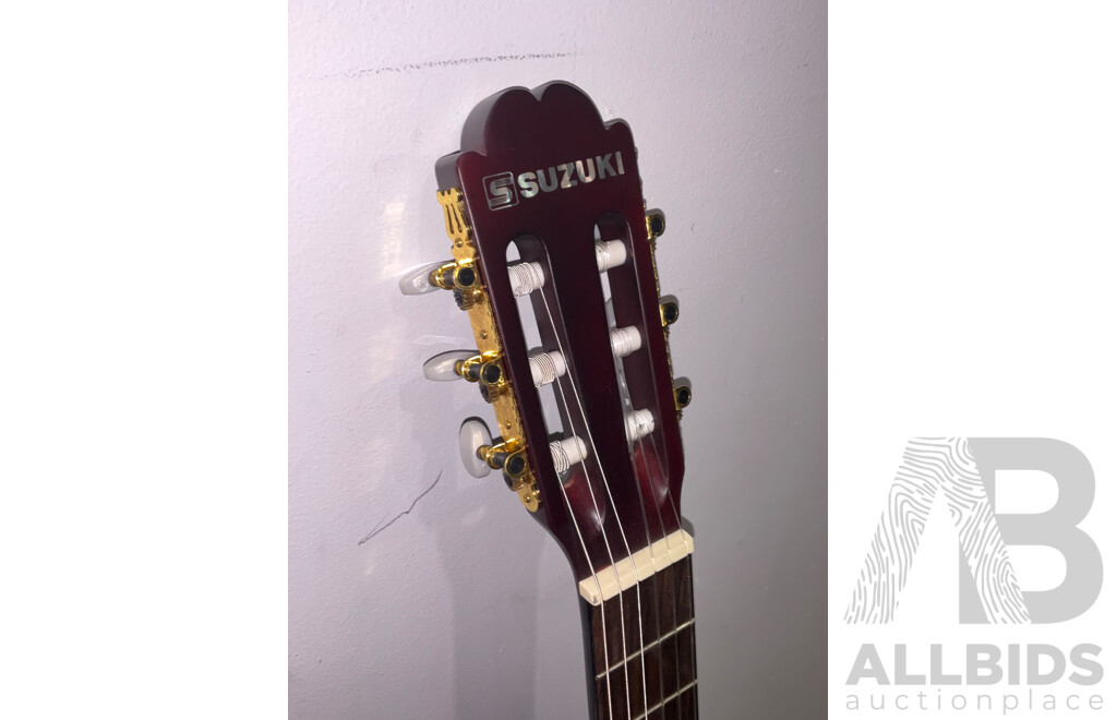 SUZUKI (SCG-75/ST) Acoustic Guitar W/ Soft Case