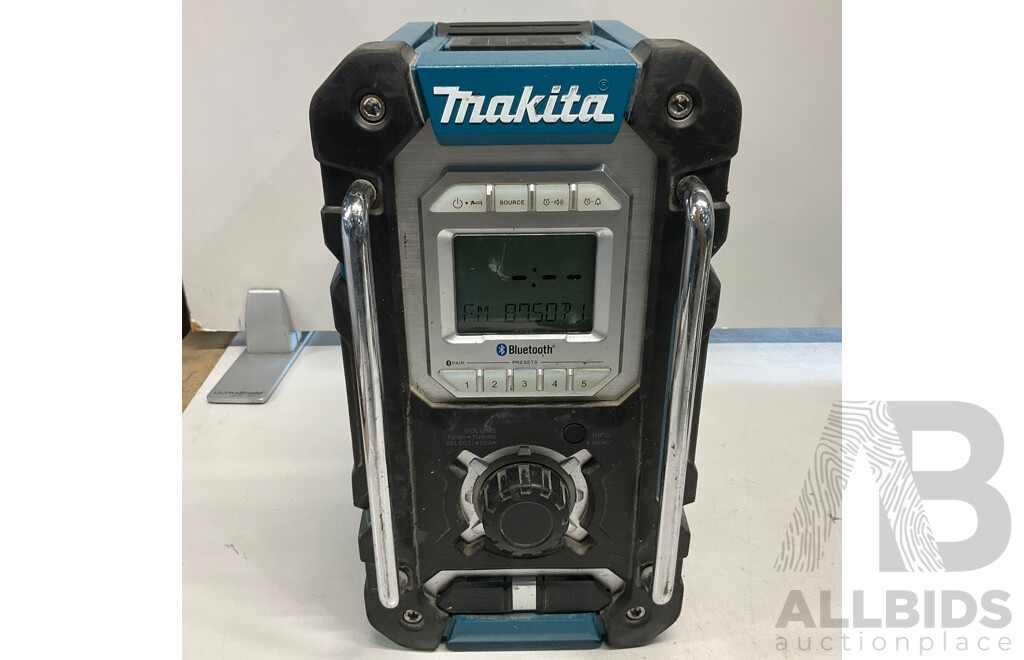 MAKITA DMR108 18V Bluetooth Job - Lot 1521775 | ALLBIDS