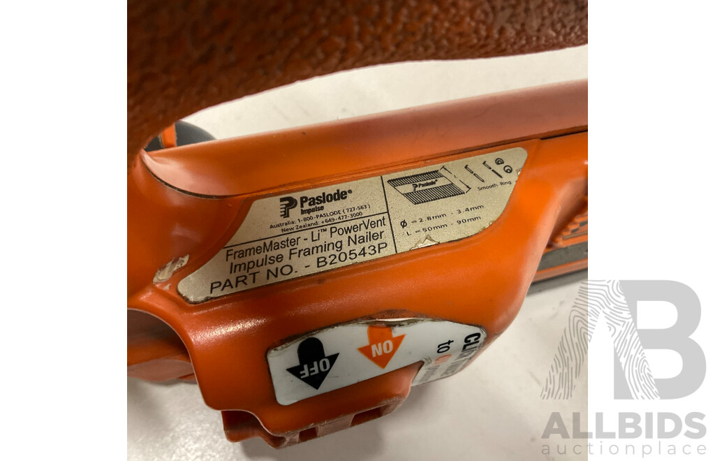 PASLODE IM250A Angled Bradder & Impulse Framing Nailer & ULTRACELL Battery Charger - Lot of 3