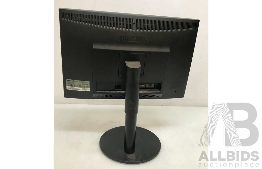 Samsung B2240W 22 Inch Monitors - Lot of 6