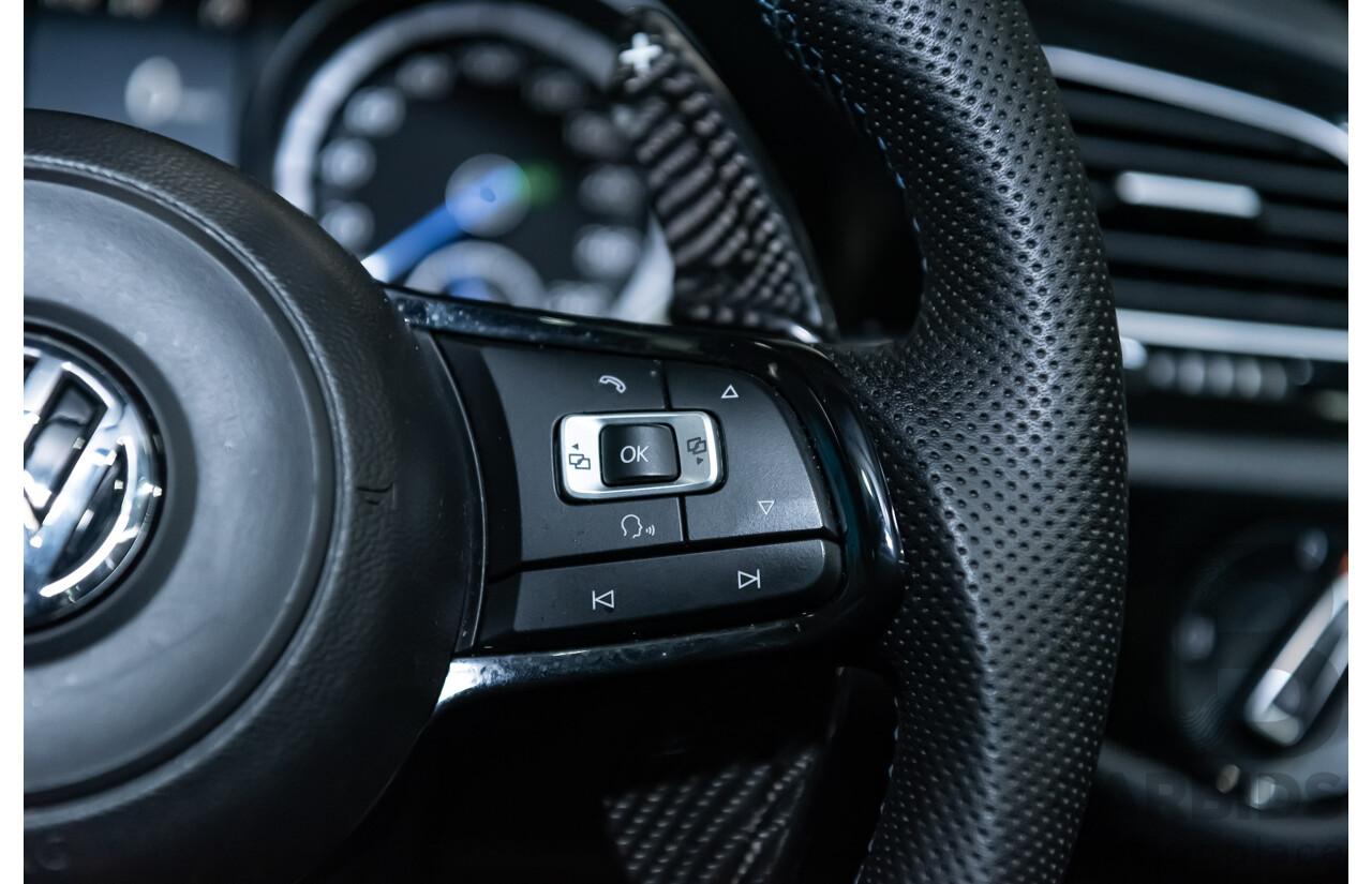 10/2015 Volkswagen Golf R Wolfsburg Edition (AWD) AU MY16 5d Hatchback White Turbo 2.0L