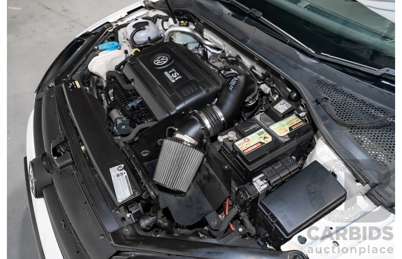 10/2015 Volkswagen Golf R Wolfsburg Edition (AWD) AU MY16 5d Hatchback White Turbo 2.0L