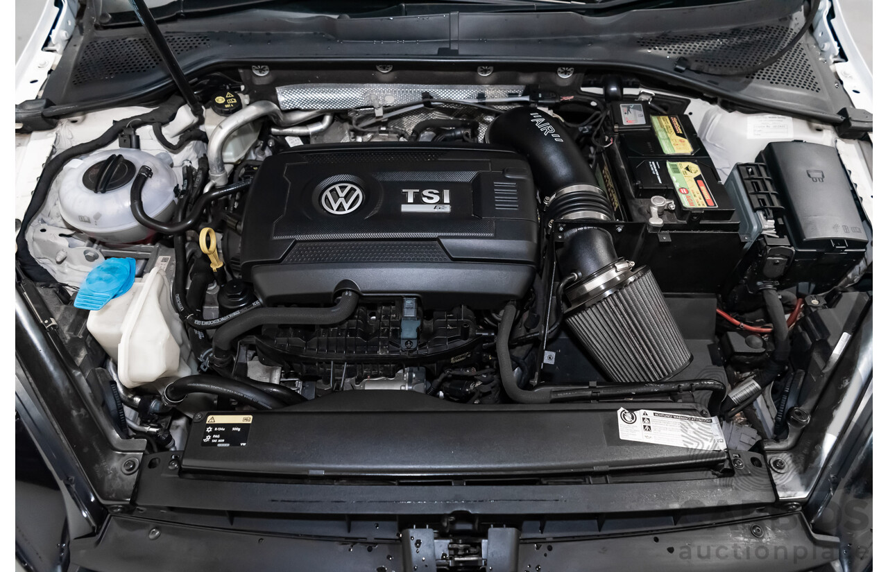 10/2015 Volkswagen Golf R Wolfsburg Edition (AWD) AU MY16 5d Hatchback White Turbo 2.0L