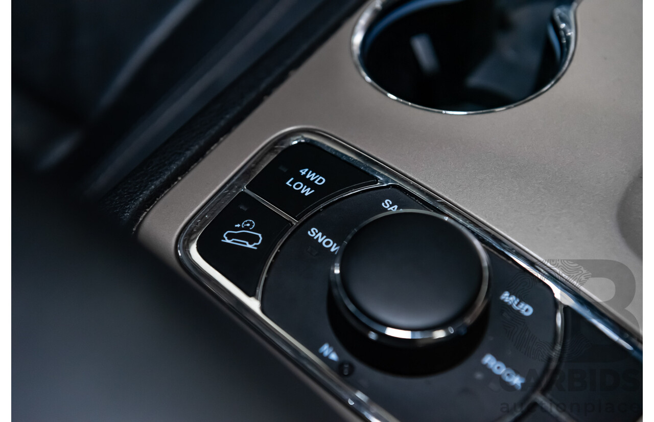 10/2013 Jeep Grand Cherokee Limited (4x4) WK MY14 4d Wagon Metallic Red Turbo Diesel V6 3.0L