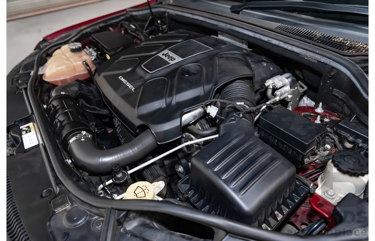 10/2013 Jeep Grand Cherokee Limited (4x4) WK MY14 4d Wagon Metallic Red Turbo Diesel V6 3.0L