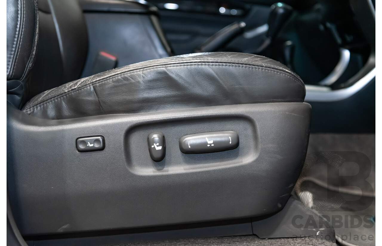 1/2008 Toyota Landcruiser Prado VX (4x4) KDJ120R 07 UPGRADE 4d Wagon White Turbo Diesel 3.0L - 8 Seater