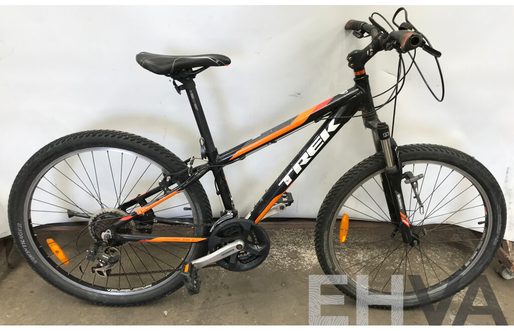 Trek 3500 21-Speed Mountain Bike
