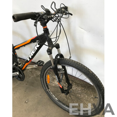 Trek 3500 21-Speed Mountain Bike
