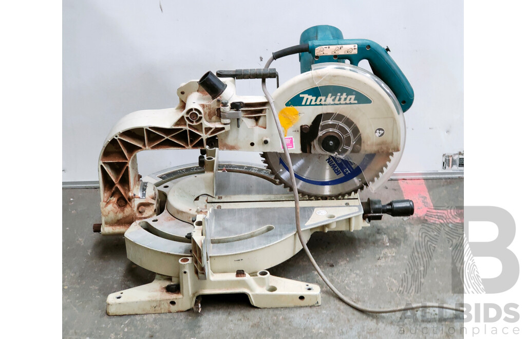 MAKITA Mitre Saw