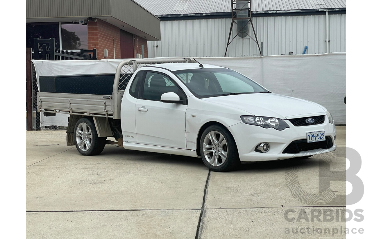 11/11 Ford Falcon  RWD FG UPGRADE C/Chas White 4.0L