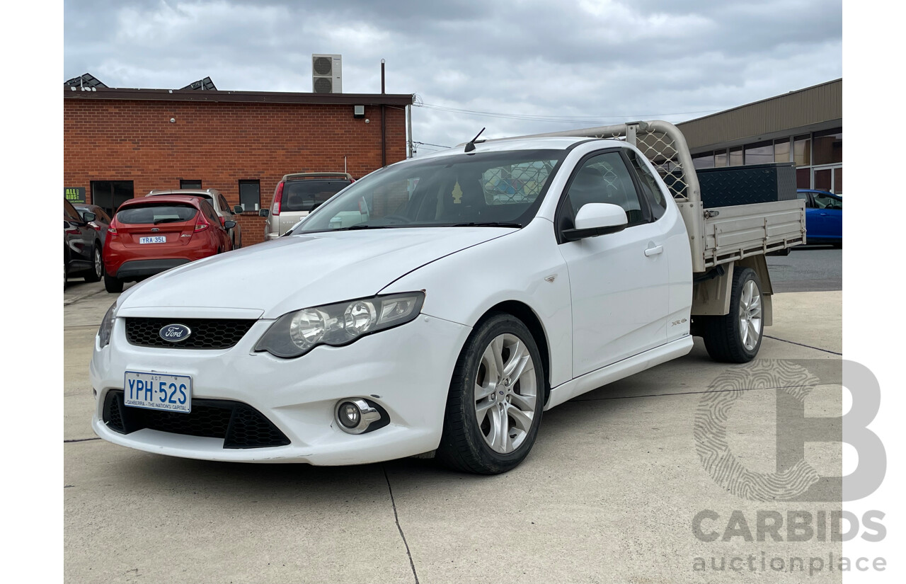 11/11 Ford Falcon  RWD FG UPGRADE C/Chas White 4.0L