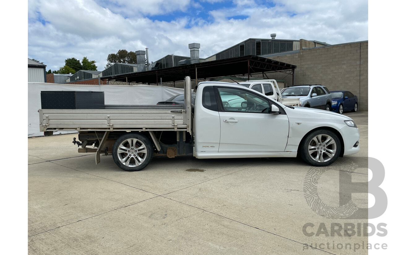 11/11 Ford Falcon  RWD FG UPGRADE C/Chas White 4.0L