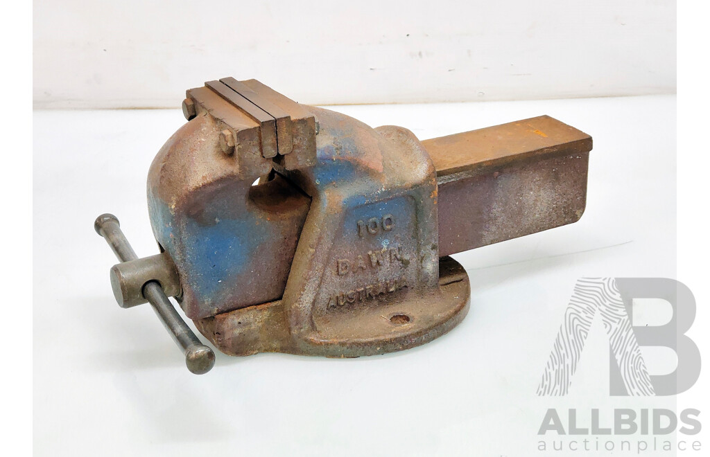 Vintage DAWN Heavy Duty Bench Vice