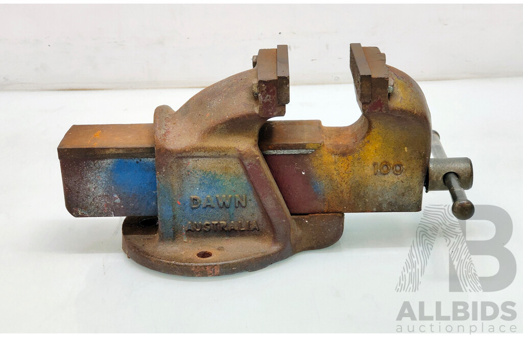 Vintage DAWN Heavy Duty Bench Vice
