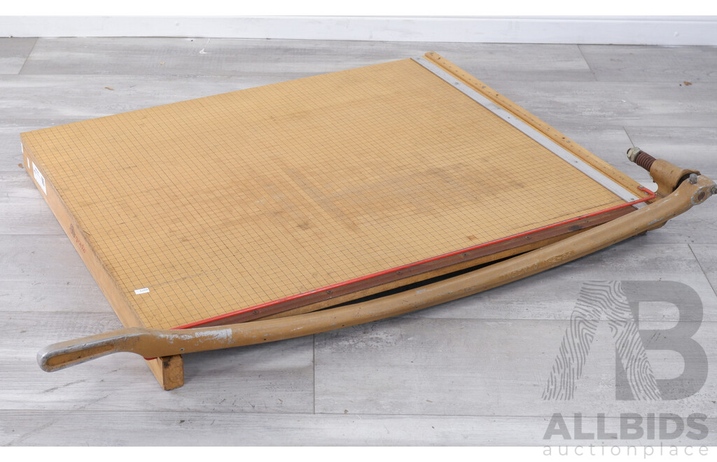 Large Vintage Pa`per Guilotien