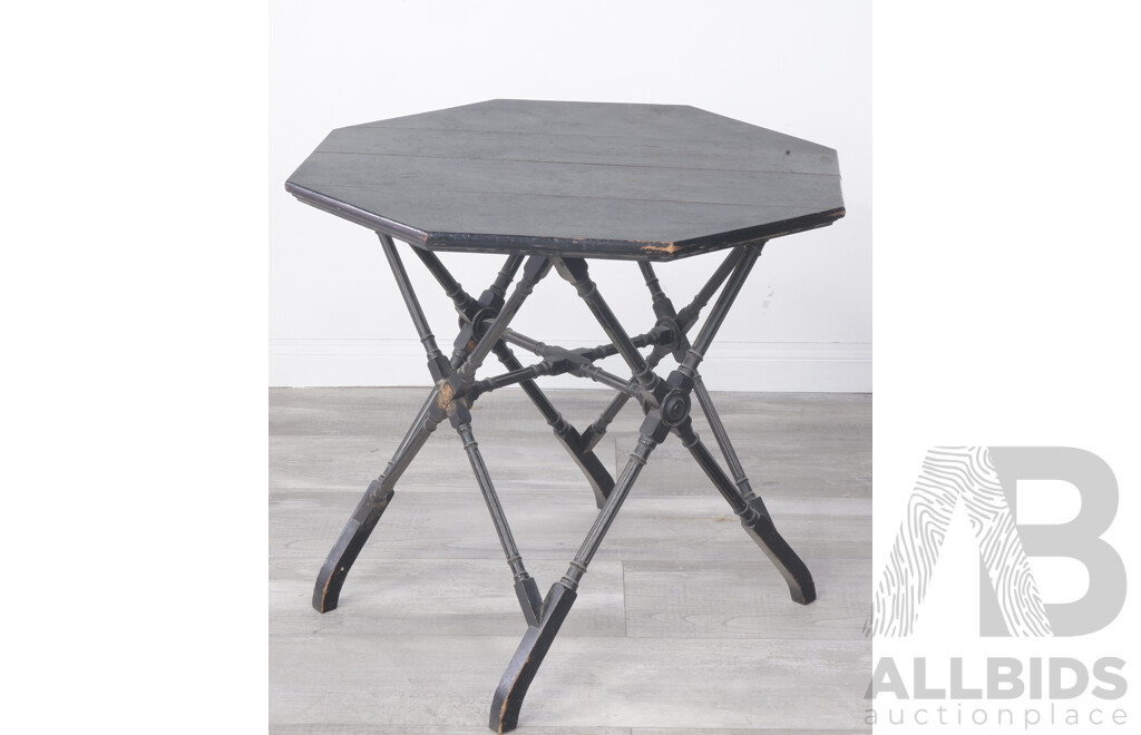 Good English Aesthetic Movement Ebonised Octagonal Occasional Table in the Manner of E.W. Godwin, Circa 1880