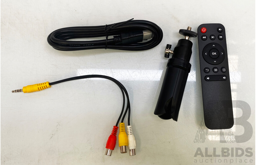 Elephas (W90) Small Form Factor Video Projector