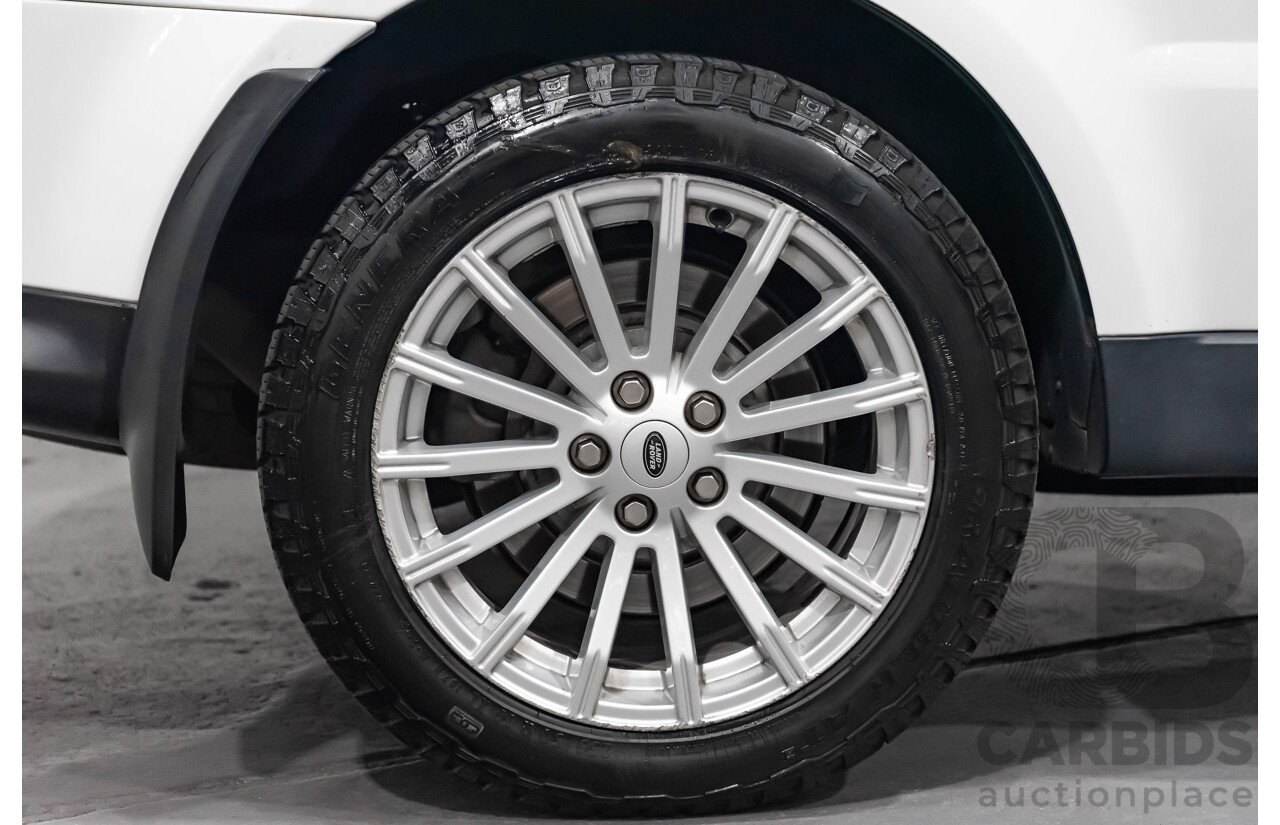 04/2011 Land Rover Range Rover Sport 3.0 TDV6 (4x4) MY10 White 4d Wagon Turbo Diesel 3.0L