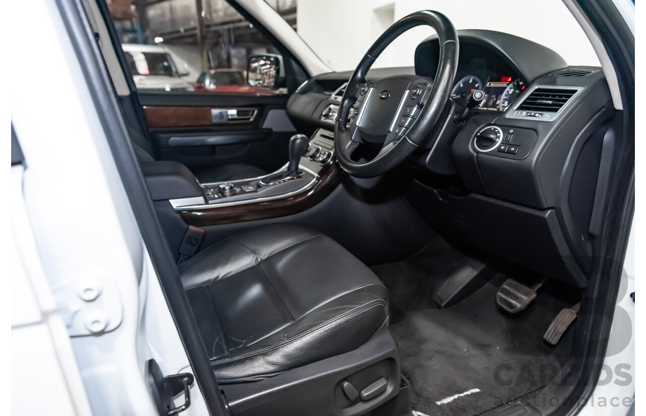 04/2011 Land Rover Range Rover Sport 3.0 TDV6 (4x4) MY10 White 4d Wagon Turbo Diesel 3.0L