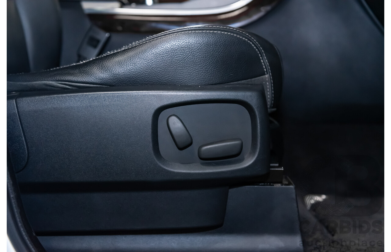 04/2011 Land Rover Range Rover Sport 3.0 TDV6 (4x4) MY10 White 4d Wagon Turbo Diesel 3.0L