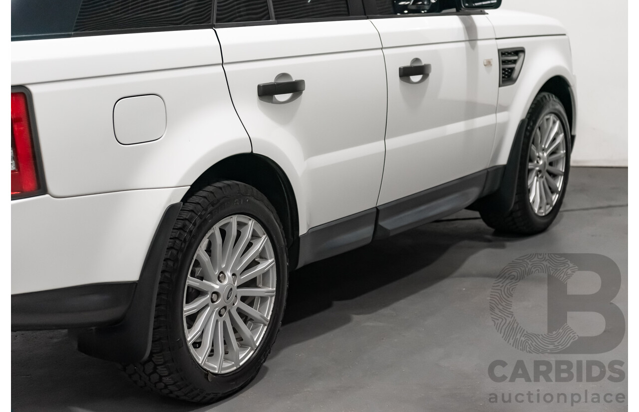 04/2011 Land Rover Range Rover Sport 3.0 TDV6 (4x4) MY10 White 4d Wagon Turbo Diesel 3.0L