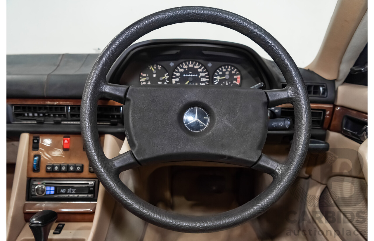 5/1988 Mercedes Benz 560 SEC W126 2d Coupe Pajettrot Maroon Metallic V8 5.5L