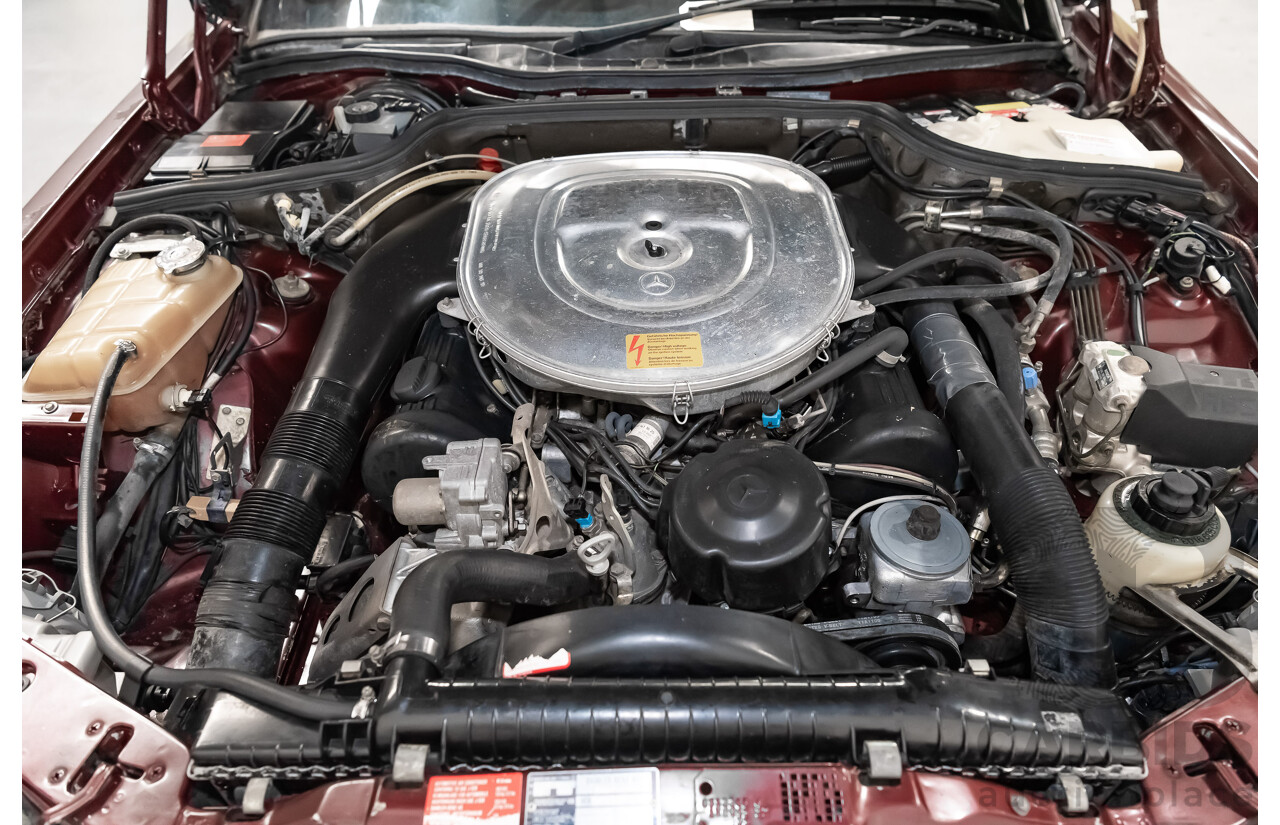 5/1988 Mercedes Benz 560 SEC W126 2d Coupe Pajettrot Maroon Metallic V8 5.5L