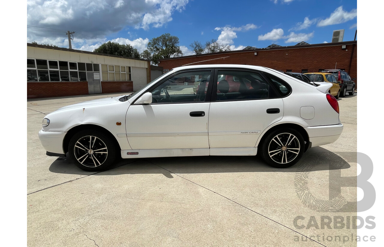 06/01 Toyota Corolla LEVIN SECA FWD AE112R 5D Liftback White 1.8L
