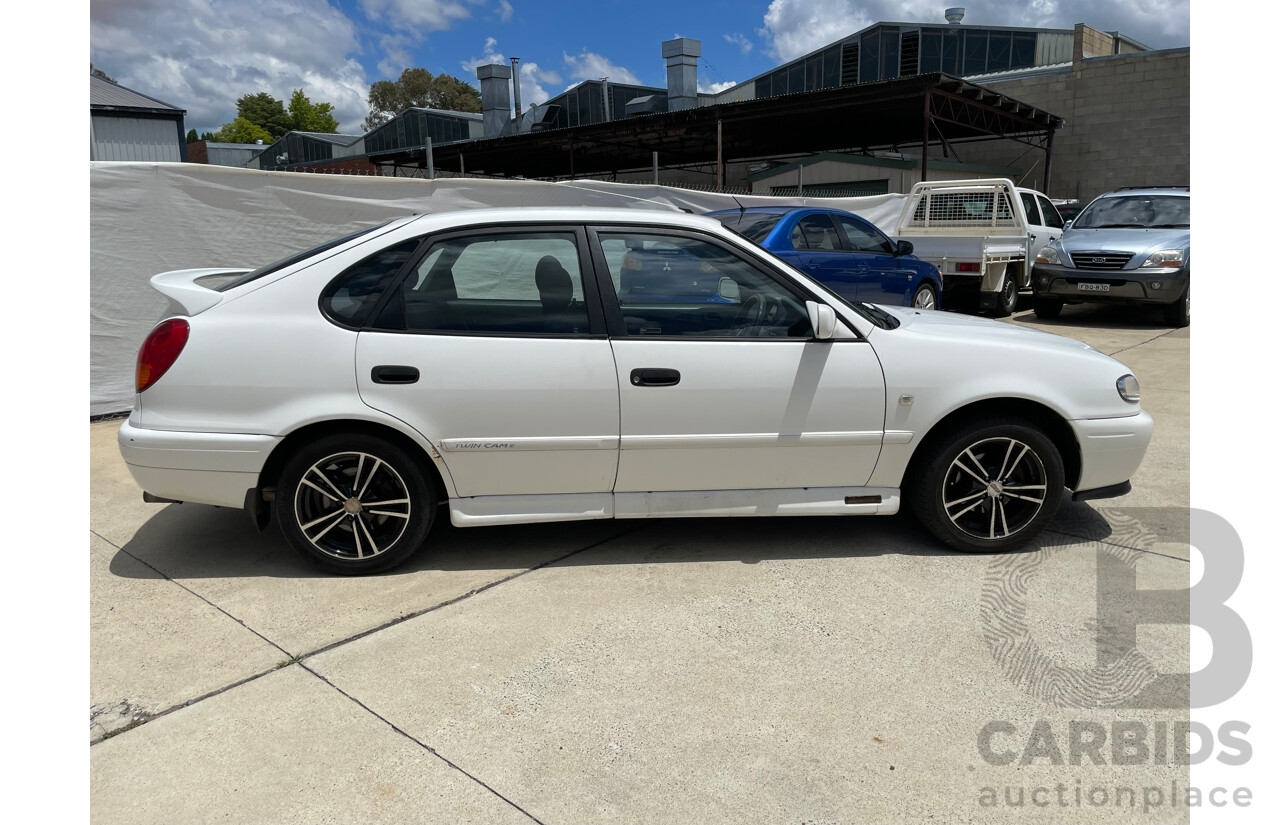06/01 Toyota Corolla LEVIN SECA FWD AE112R 5D Liftback White 1.8L