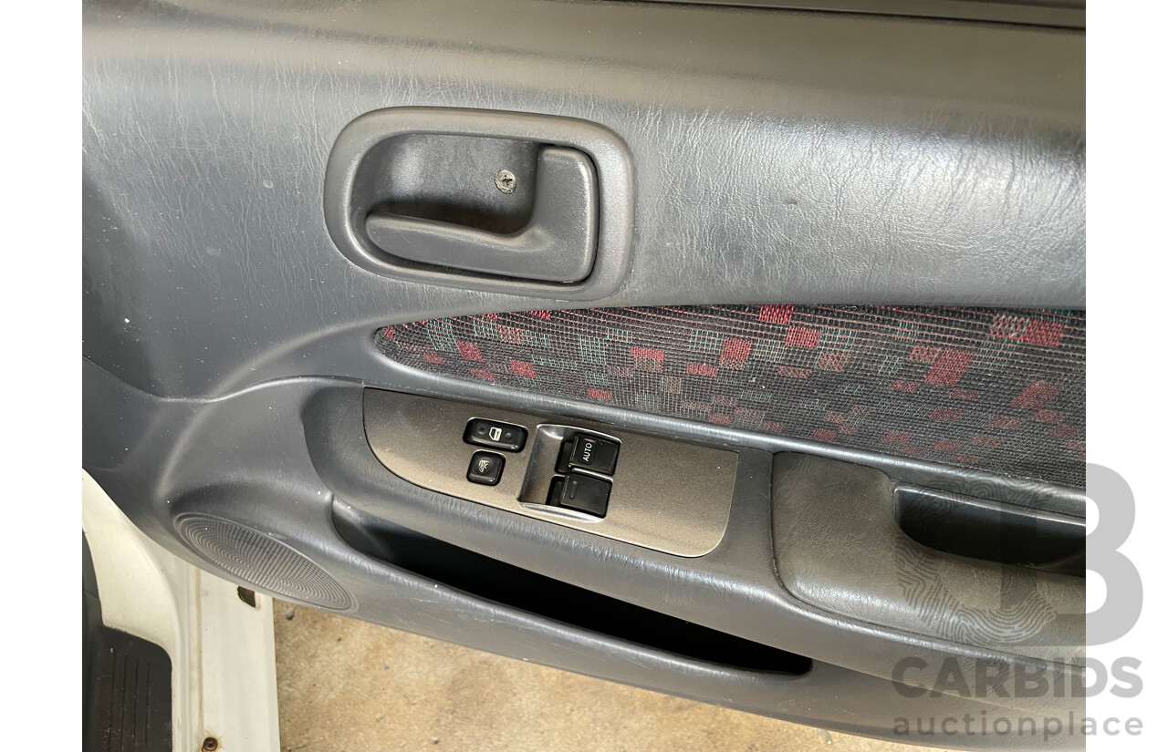 06/01 Toyota Corolla LEVIN SECA FWD AE112R 5D Liftback White 1.8L