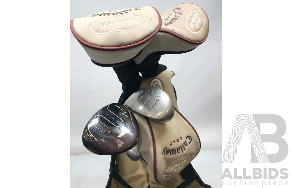 Vintage Set of 7 Callaway Golf Clubs and Bag