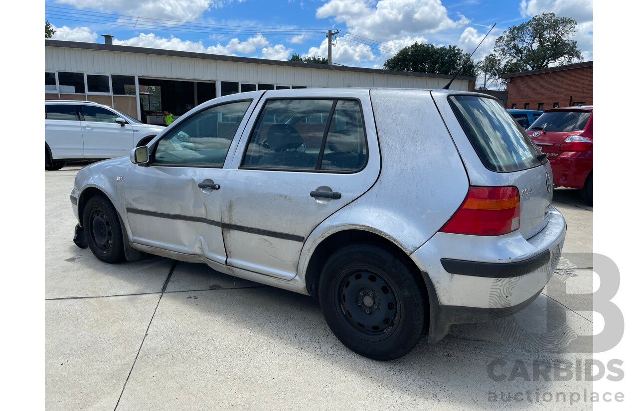 5/2002 Volkswagen Golf 1.6 S  5d Hatchback Silver 1.6L