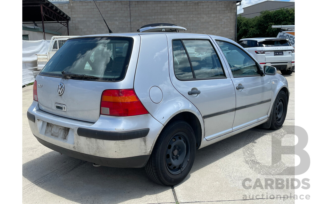 5/2002 Volkswagen Golf 1.6 S  5d Hatchback Silver 1.6L