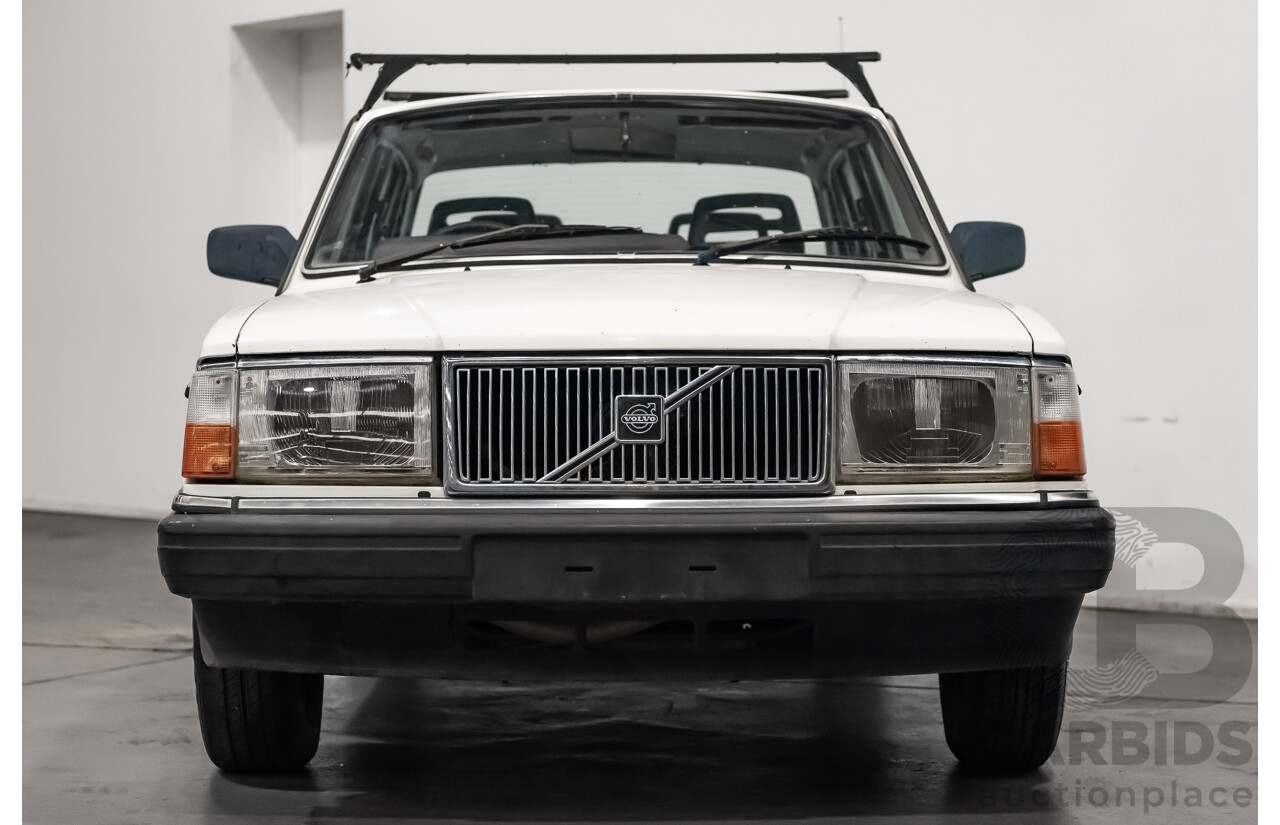 9/1990 Volvo 240 GL 4d Sedan White 2.3L