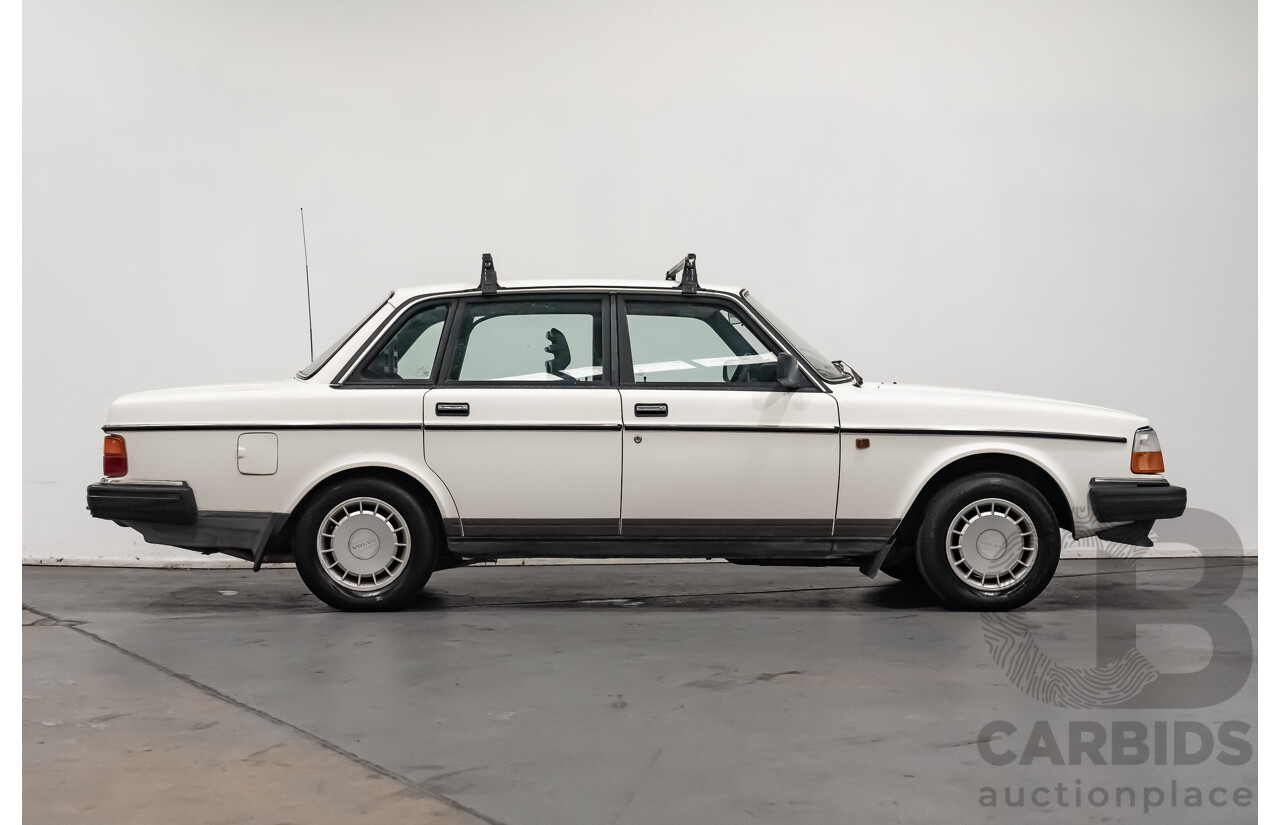 9/1990 Volvo 240 GL 4d Sedan White 2.3L