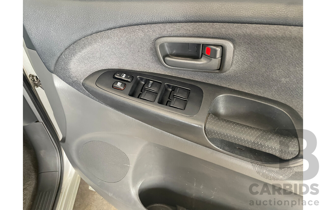 03/04 Toyota Tarago GLi FWD ACR30R 4D Wagon Silver 2.4L